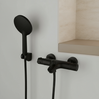 Zwarte badkraan thermostatisch