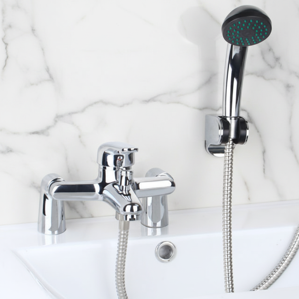 Badewannenarmatur auf Wannenrand Chrom