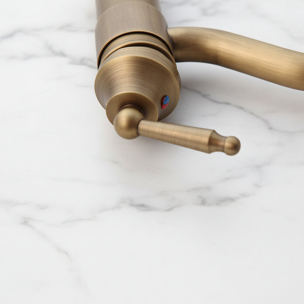Mitigeur de lavabo classique Badique en bronze
