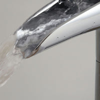 Mitigeur de lavabo haut cascade en chrome