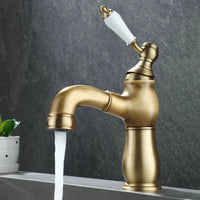 Bronskleurige wastafelkraan met uittrekbare uitloop