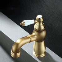 Bronskleurige wastafelkraan met uittrekbare uitloop