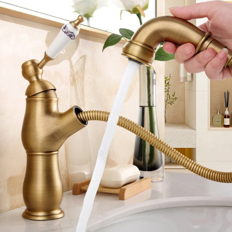 Landelijke wastafelkraan met uittrekbare sproeikop – bronskleur