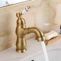 Landelijke wastafelkraan met uittrekbare sproeikop – bronskleur