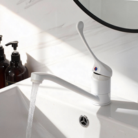 Medische elleboogbediende wastafelkraan – Wit