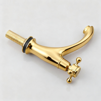 Nostalgische gouden koudwaterkraan