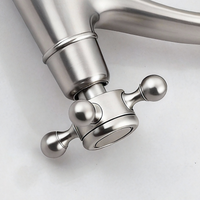 Nostalgische geborsteld nikkel koudwaterkraan