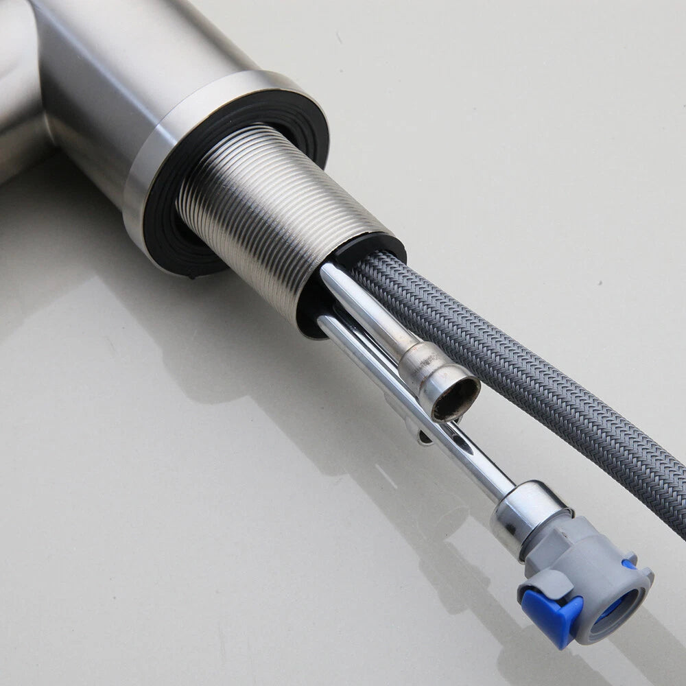 Geborsteld nikkel keukenkraan met uittrekbare sproeikop