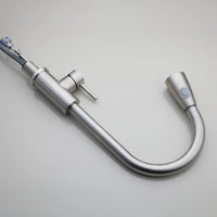 Geborsteld nikkel keukenkraan met uittrekbare sproeikop