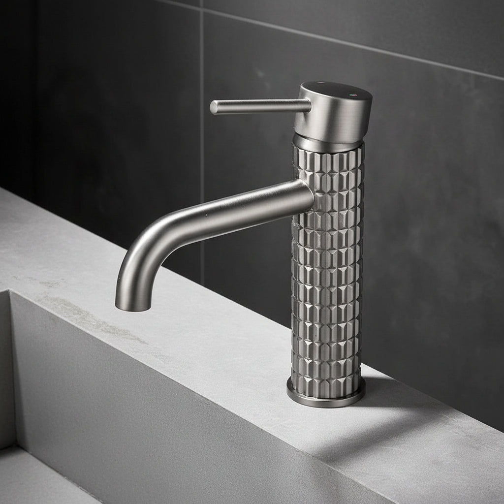 Gun metal wastafelkraan laag model met keramische schijven