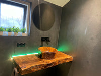 Luxuriöser schwarzer eingebauter Wasserfallhahn