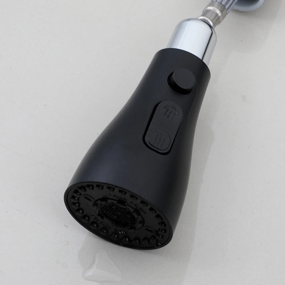 Zwarte keukenkraan met uittrekbare sproeikop