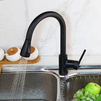 Zwarte keukenkraan met uittrekbare sproeikop