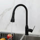 Zwarte keukenkraan met uittrekbare sproeikop