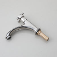 Nostalgische geborsteld nikkel koudwaterkraan