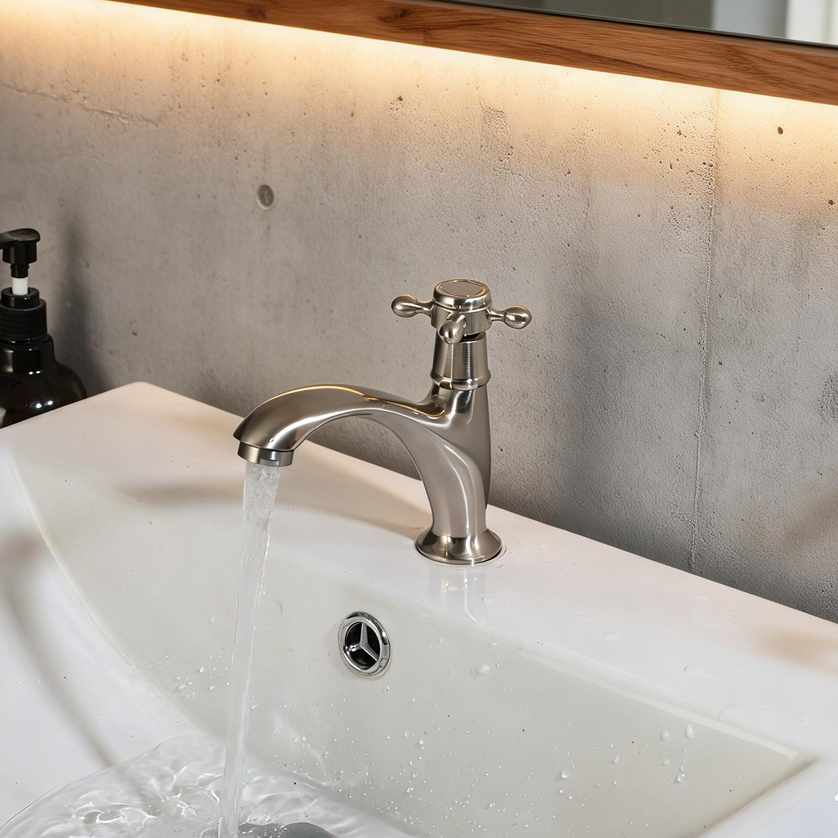 Nostalgische geborsteld nikkel koudwaterkraan