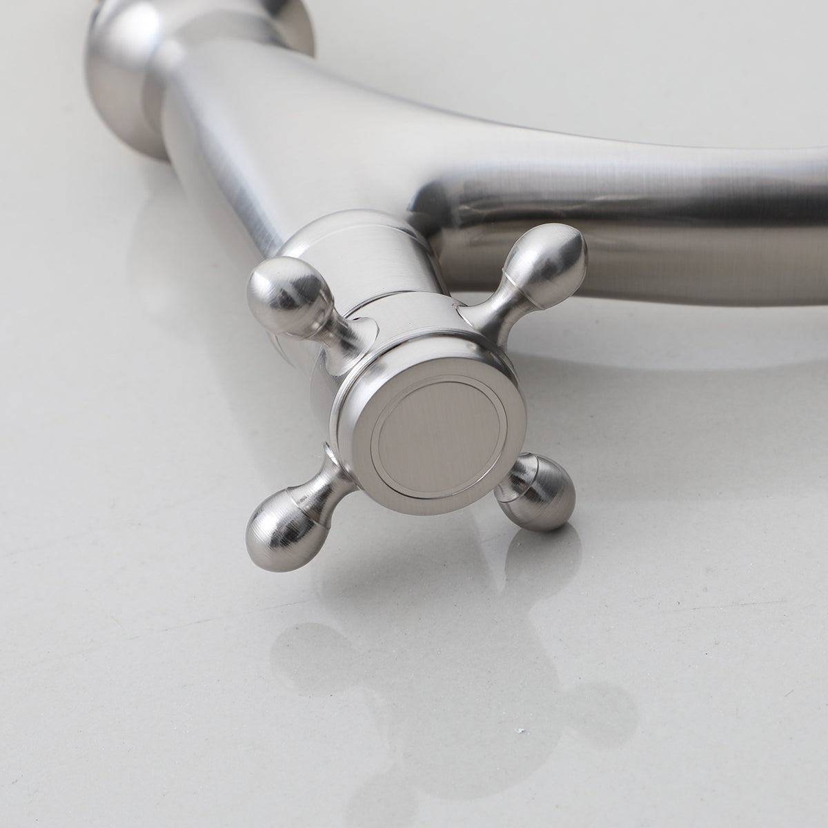 Nostalgische geborsteld nikkel koudwaterkraan