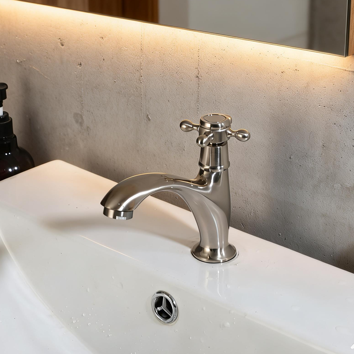 Nostalgische geborsteld nikkel koudwaterkraan