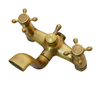 Bronskleurige nostalgische opbouw regendoucheset met baduitloop