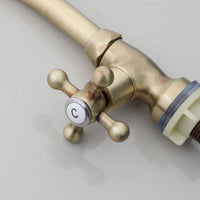 Nostalgische koudwater kraan brons