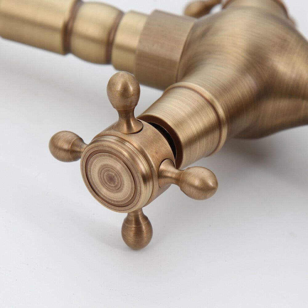 Landelijke nostalgische keukenkraan bronskleur met keramiek