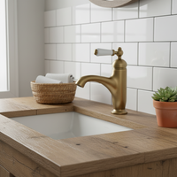 Bronskleurige nostalgische wastafelkraan met keramische hendel