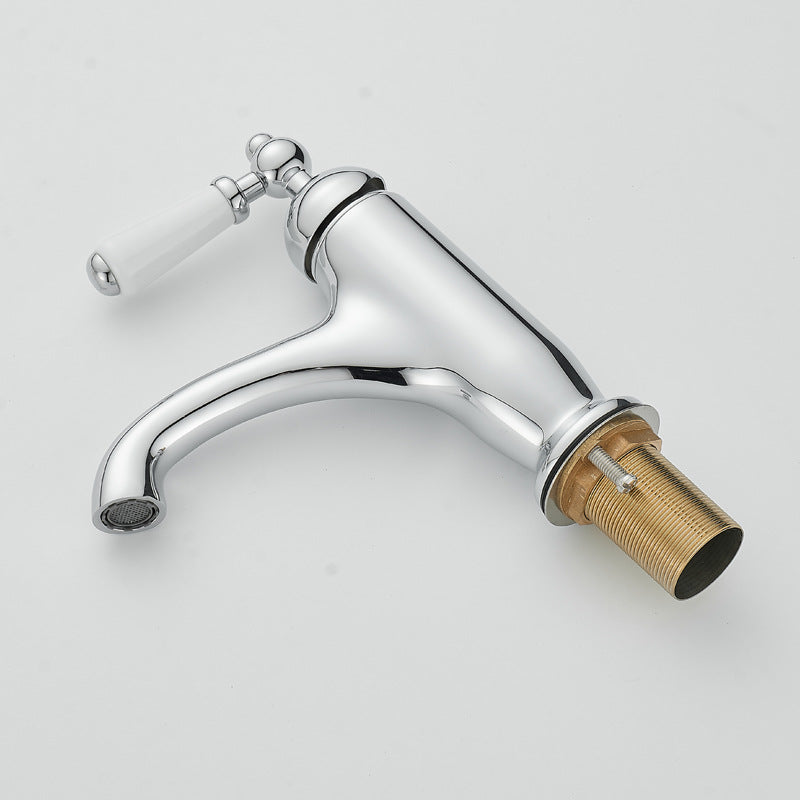 Chroom nostalgische wastafelkraan met keramische hendel