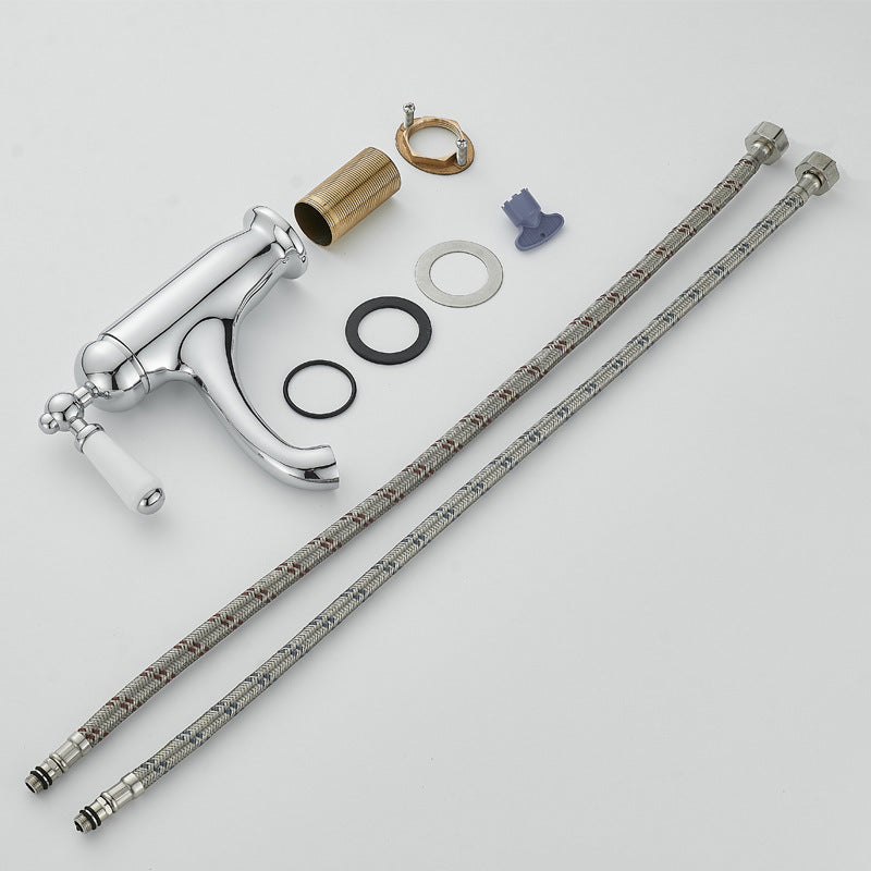 Chroom nostalgische wastafelkraan met keramische hendel