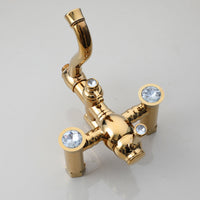 Nostalgische goldfarbene Regendusche