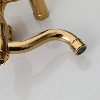 Nostalgische goldfarbene Regendusche