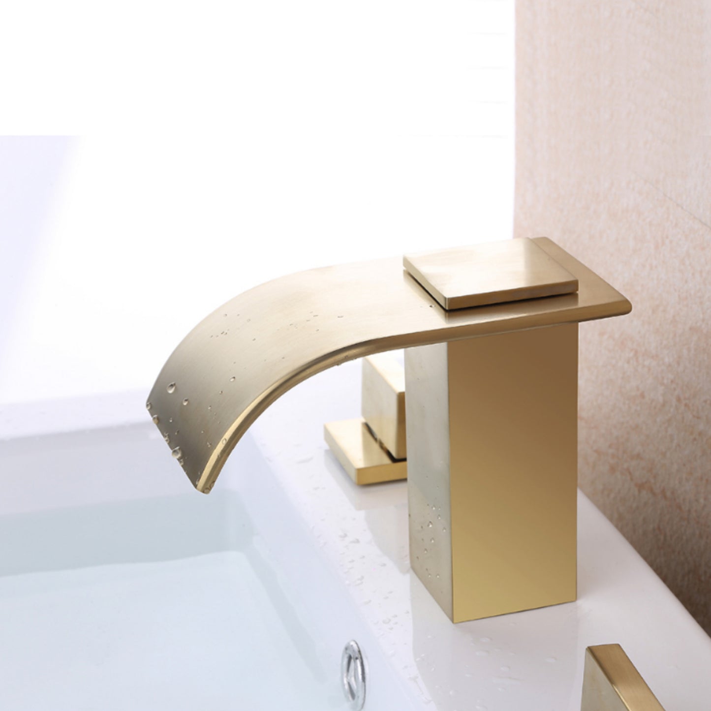 5-delige waterval badkraan – geborsteld goud