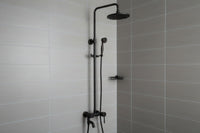 Klassische Ölbronzedusche