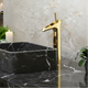 Goldener Wasserfallhahn