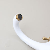 Badique Witte Wastafelkraan met Gouden Details