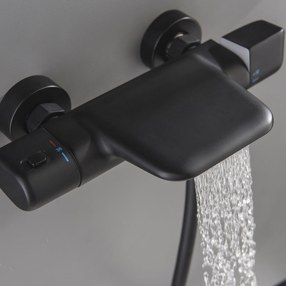 Thermostatische waterval badkraan met handdouche – mat zwart