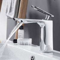 Compacte chroom wastafelmengkraan met waterval-uitloop