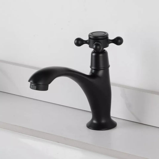 Schwarzer Landbrunnen, Wasserhahn, kaltes Wasser