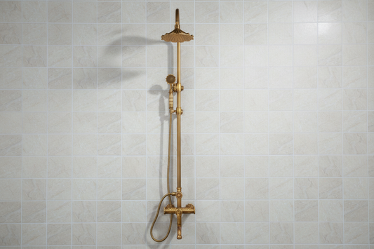 Elegante Aufputzdusche aus Bronze