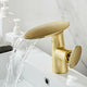 Wasserfall-Wasserhahn in Mattgold
