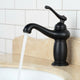 Wasserhahn aus geriebener Ölbronze