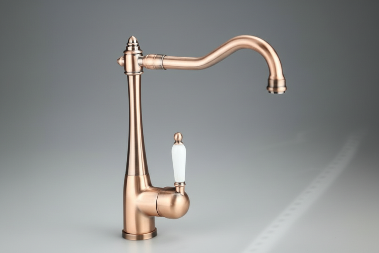 Nostalgische Waschtischarmatur klassisches Modell Kupfer glänzend