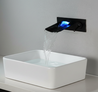 Robuste Badewannen-Einbauarmatur aus Ölbronze mit LED-Beleuchtung