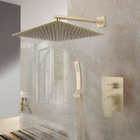 Geborsteld gouden douche